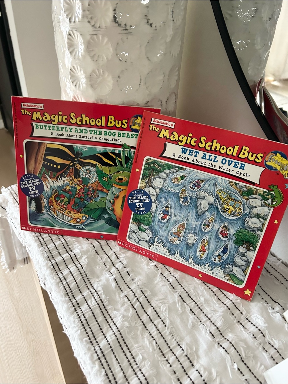 Vintage 1996 Scholastic The Magic School Bus Kids Set of 2 Books